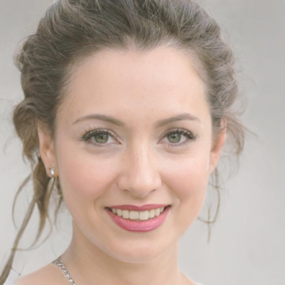 Retrato profesional de Inma Cervera, directora de estrategia financiera